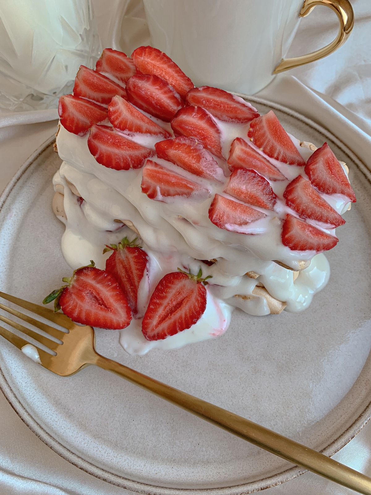 Real strawberry cream cake
